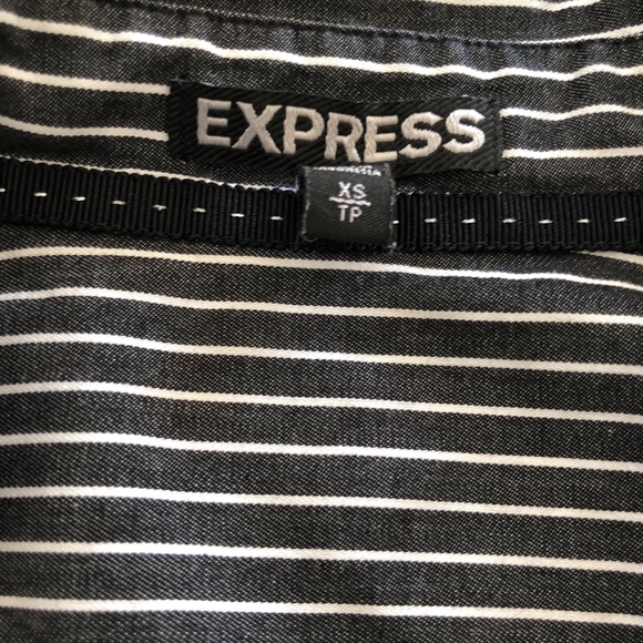 Express button down top - Picture 2 of 3